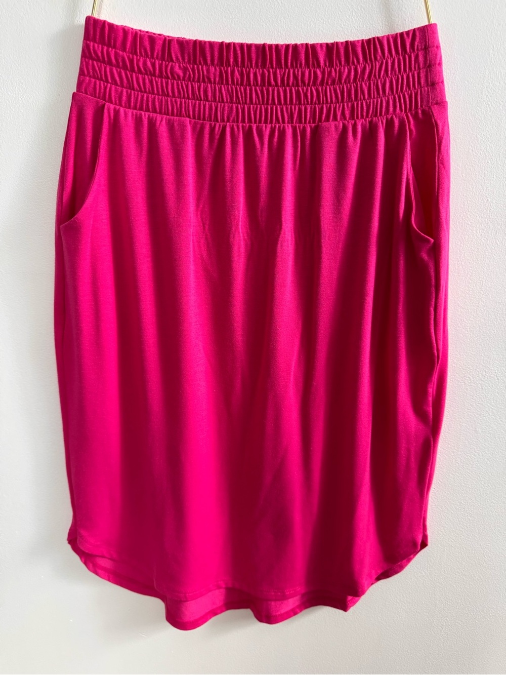 Zenana Fuchsia Pull-On Tulip Skirt with Pockets